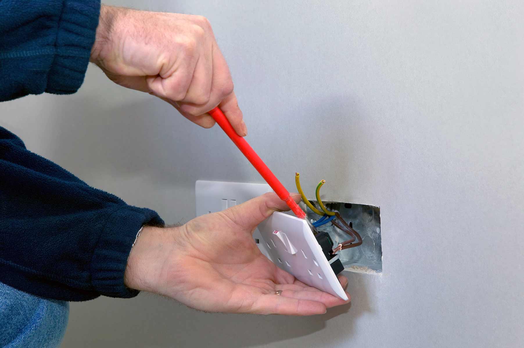 Our electricians can install plug sockets for domestic and commercial proeprties in Mildenhall and the local area. 